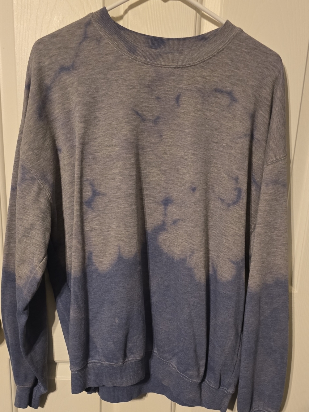 wild fable Gray and Blue Tie-Dye Crewneck Sweatshirt